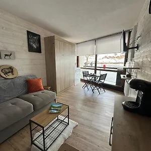 appartement-paisible-pied-des-pistes.hotels-rhonealpes.com/